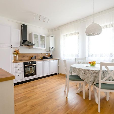 Tonka Apartment Pula Luaran gambar