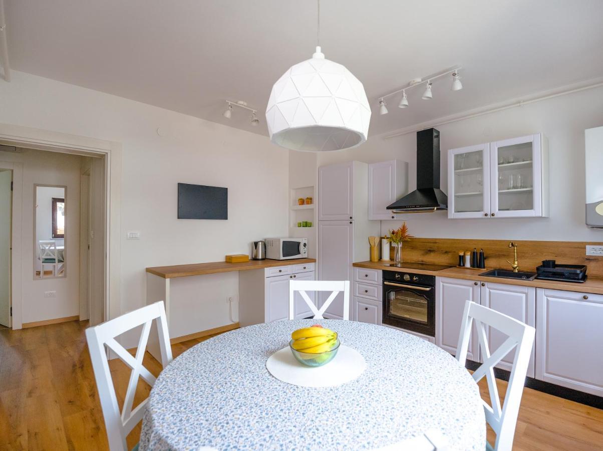 Tonka Apartment Pula Luaran gambar