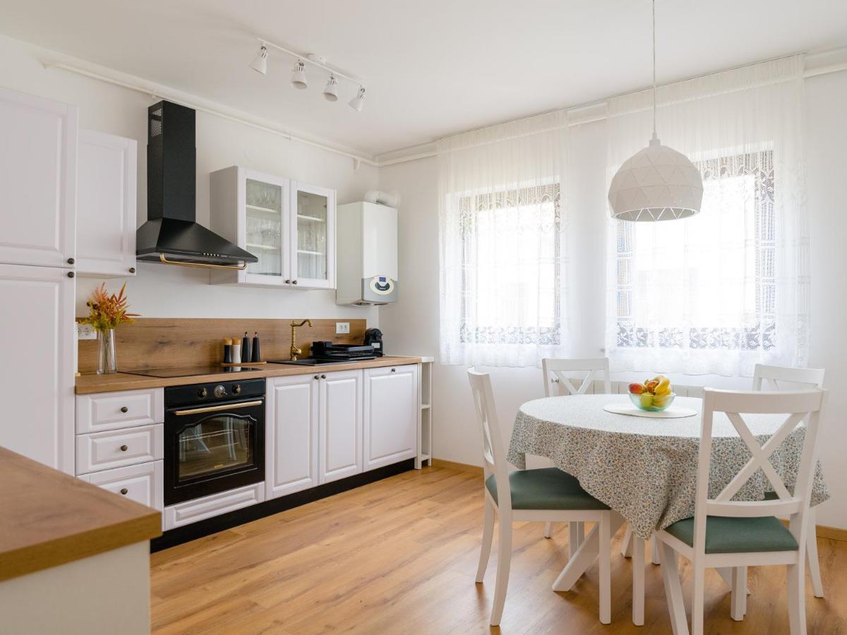 Tonka Apartment Pula Luaran gambar